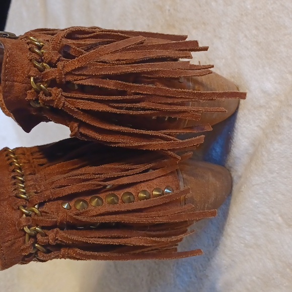 Fringed boots brown size 7, side zipper - Picture 5 of 7
